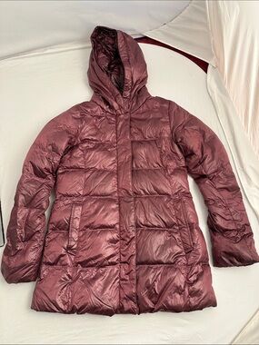 Uniqlo merlot burgundy hooded fitted down puffer coat S